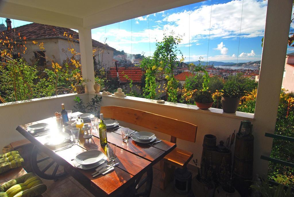 Apartment Salov Trogir Exterior foto